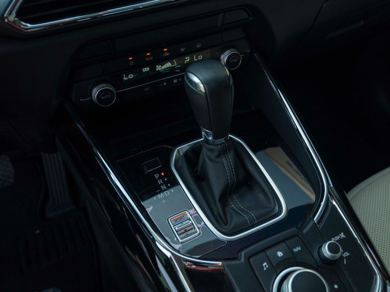 Mazda CX9 AED 2,123 PM • CX-9 AWD GT • ONLY 6,000 KMS • OFFICIAL MAZDA WARRANTY AND SERVICE PLAN UNTIL 2028