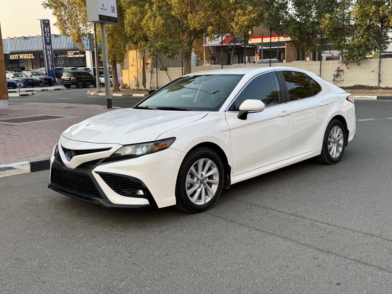 Toyota Camry 2022 LE Hybrid 2.5L KEYLESS CANADA SPEC