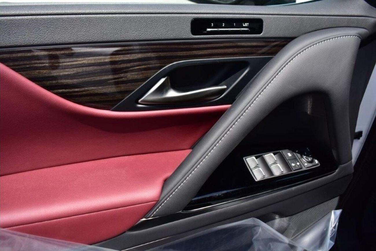 Lexus LX 500 V6 3.3L Diesel Twin Turbo 7 Seat Automatic Full Option- Gulf Spec