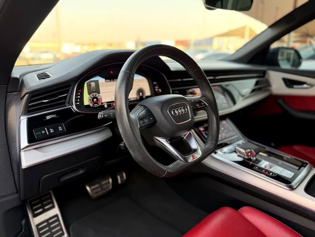 Audi Q8 55 TFSI quattro S line Black Edition - GCC Specs