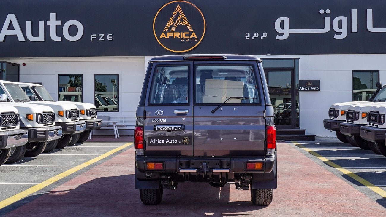 تويوتا لاند كروزر 70 LX 4.5L V8 Diesel M/T