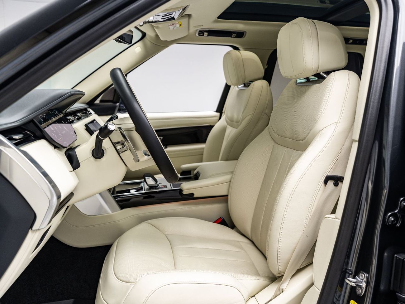 Land Rover Range Rover HSE P400 3.0L 2024 Range Rover HSE P400, 3.0 TC I6, 4WD, 400bhp, 8 Speed Auto