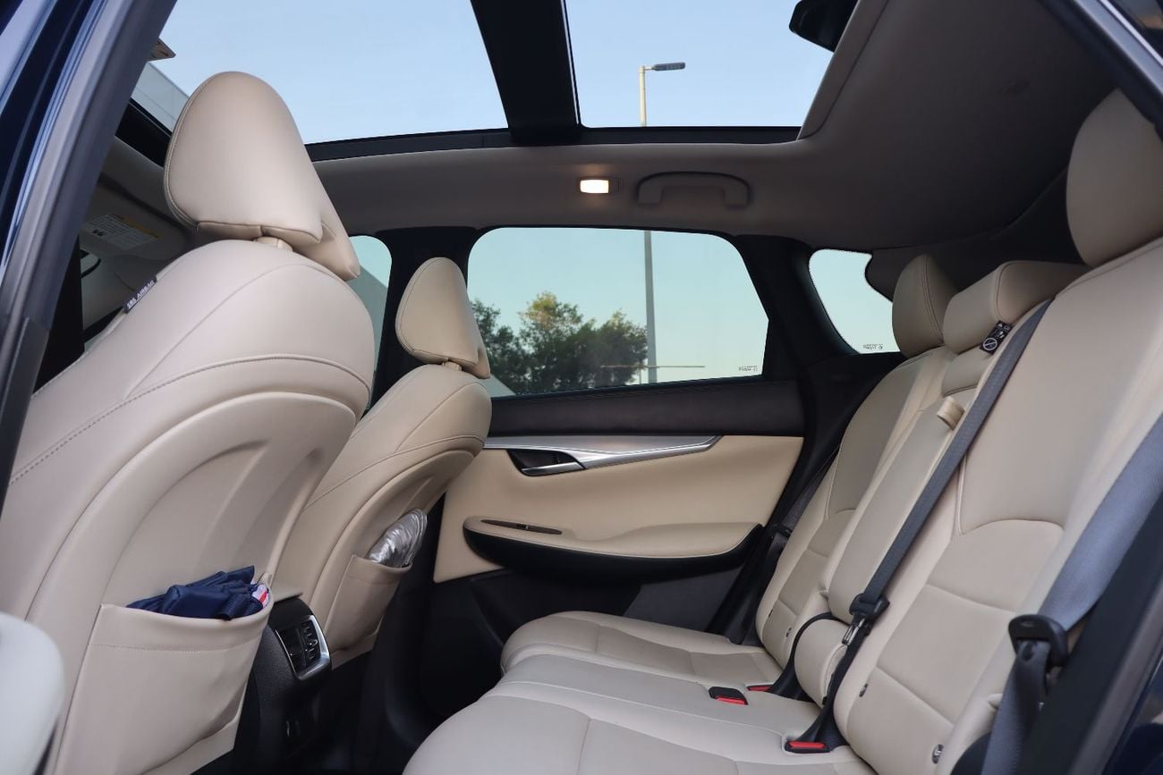 Infiniti QX50 Luxury 2.0L RWD