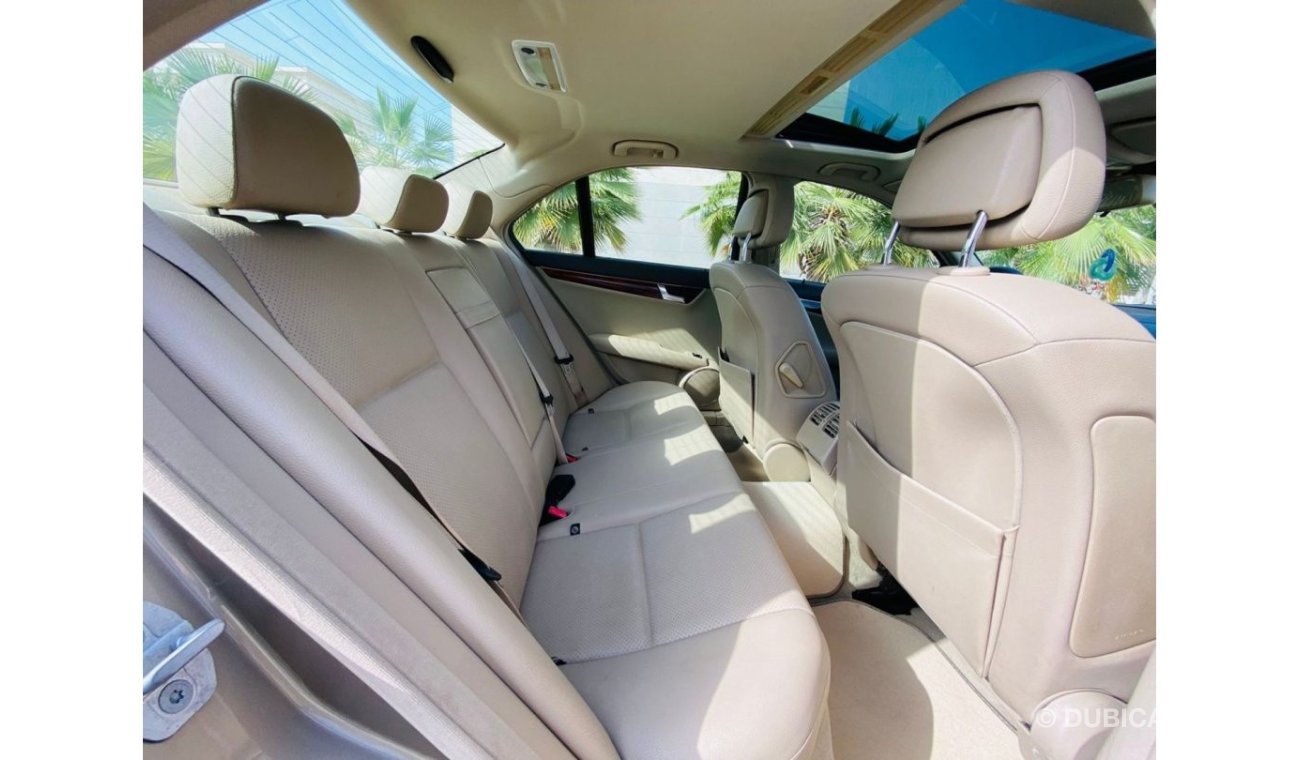 Mercedes-Benz C 200 Mercedes - BENZ C200 KOMPRESSOR || GCC || Very Well Maintained