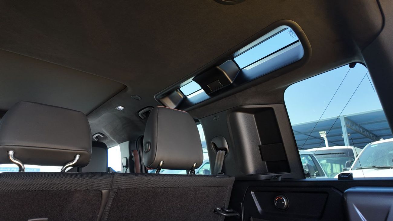 Land Rover Defender Land Rover Defender 110 P635 OCTA V8 (5 years warranty)