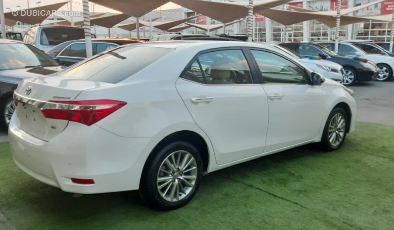 Toyota Corolla Gulf number one aperture, rear camera, control screen, cruise control, sensors, in excellent conditi