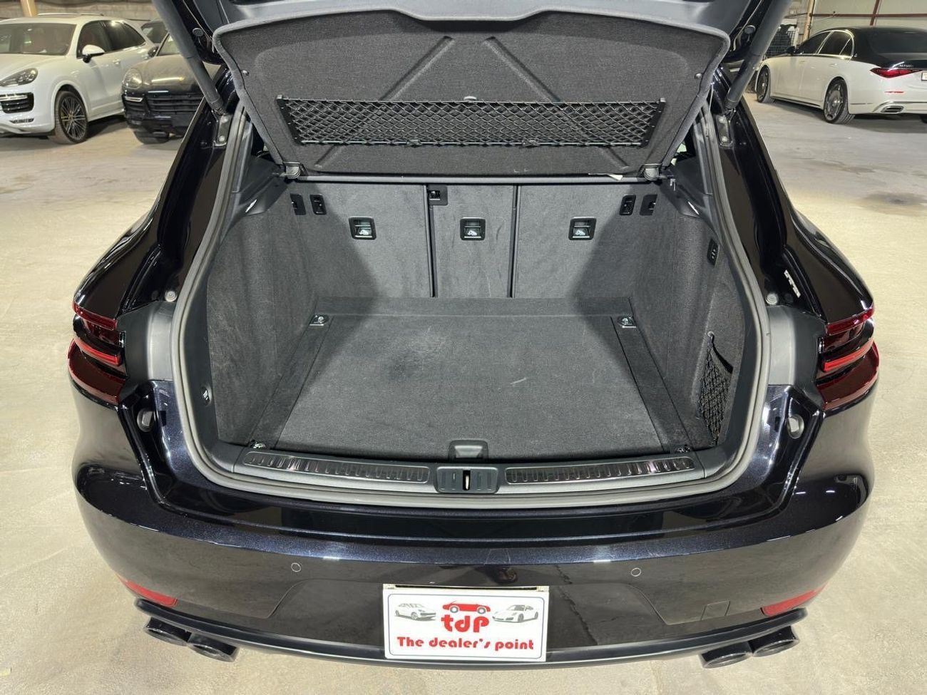 بورش ماكان GTS 3.0L (360 HP) PORSCHE MACAN GTS 2017 3.0 | SPORTS CHRONO PACKAGE | SPORTS EXHAUST SYSTEM | 21-IN