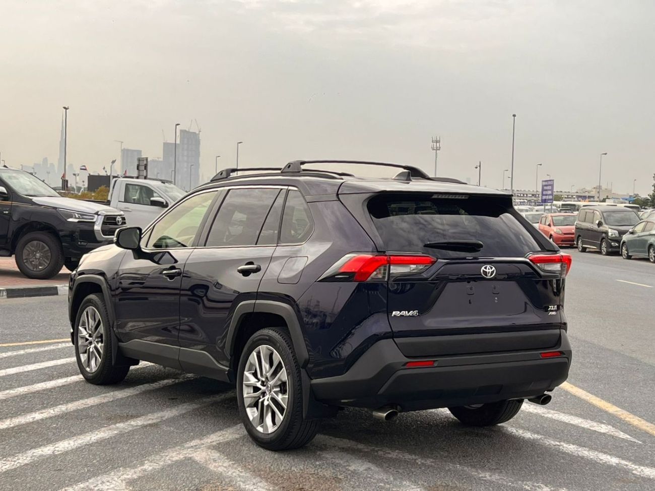 Toyota RAV4 XLE 2019 Toyota Rav4 Full Option 2.5L V4 - Rear Camera - Leather Seat - Sunroof - AWD 4x4