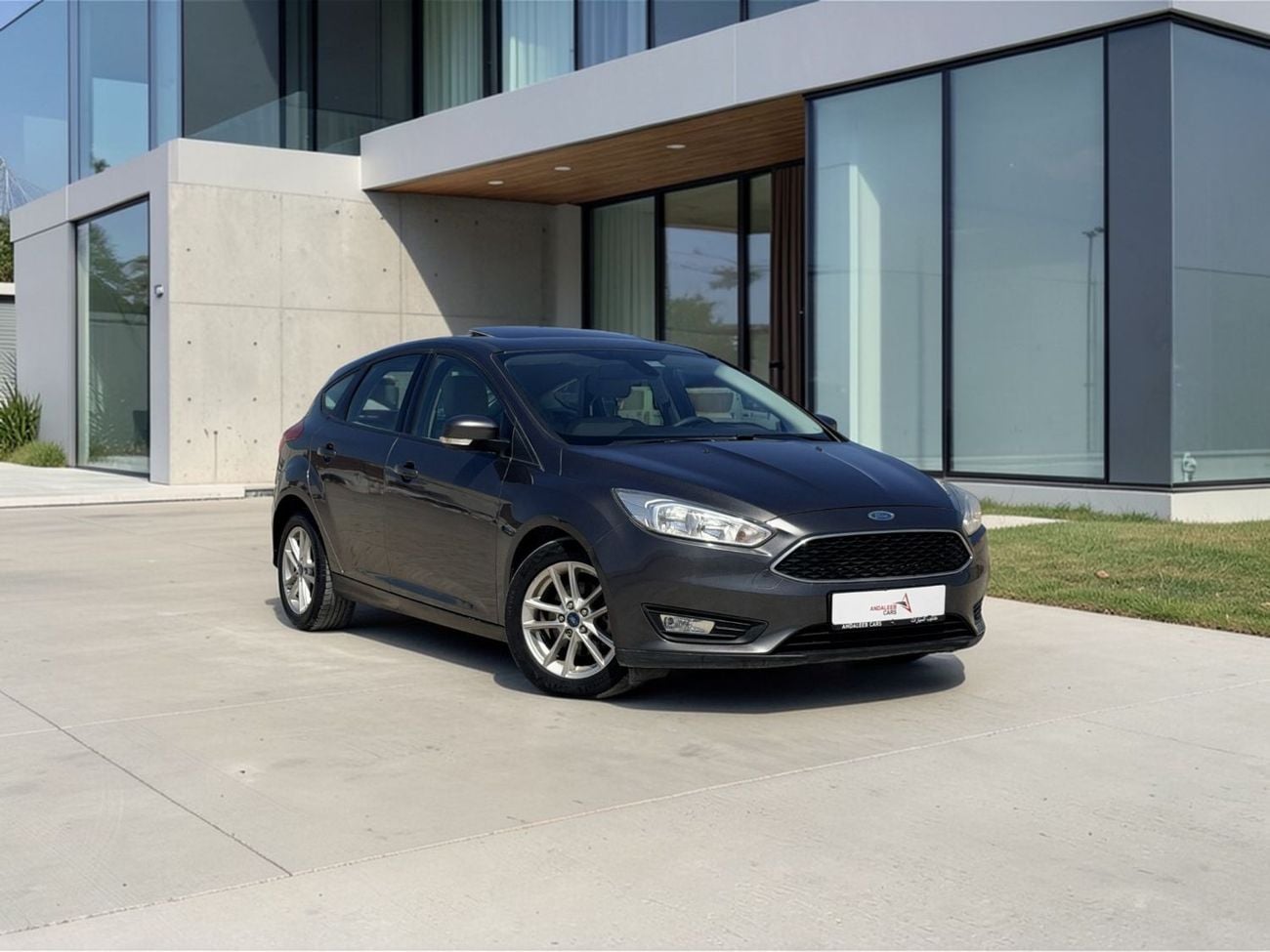 Ford Focus Trend 1.6L Hatchback FORD FOCUS 1.6L A/T Eco boost | 2017 | GCC SPECS | AED 530 per month