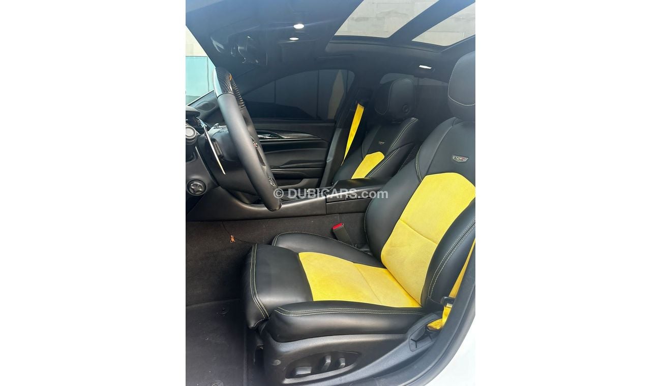 كاديلاك CTS V