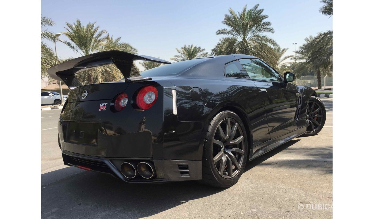 Nissan GT-R BLACK EDITION