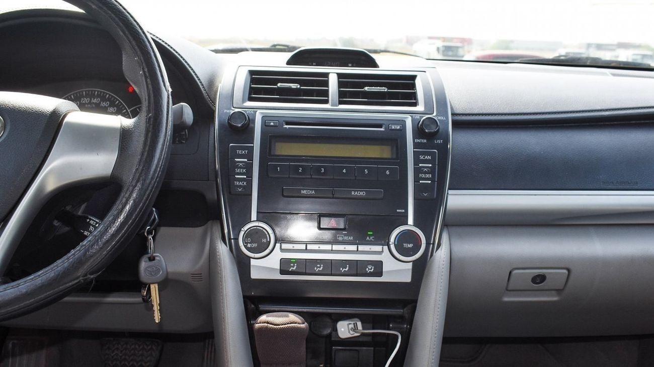 Toyota Camry S