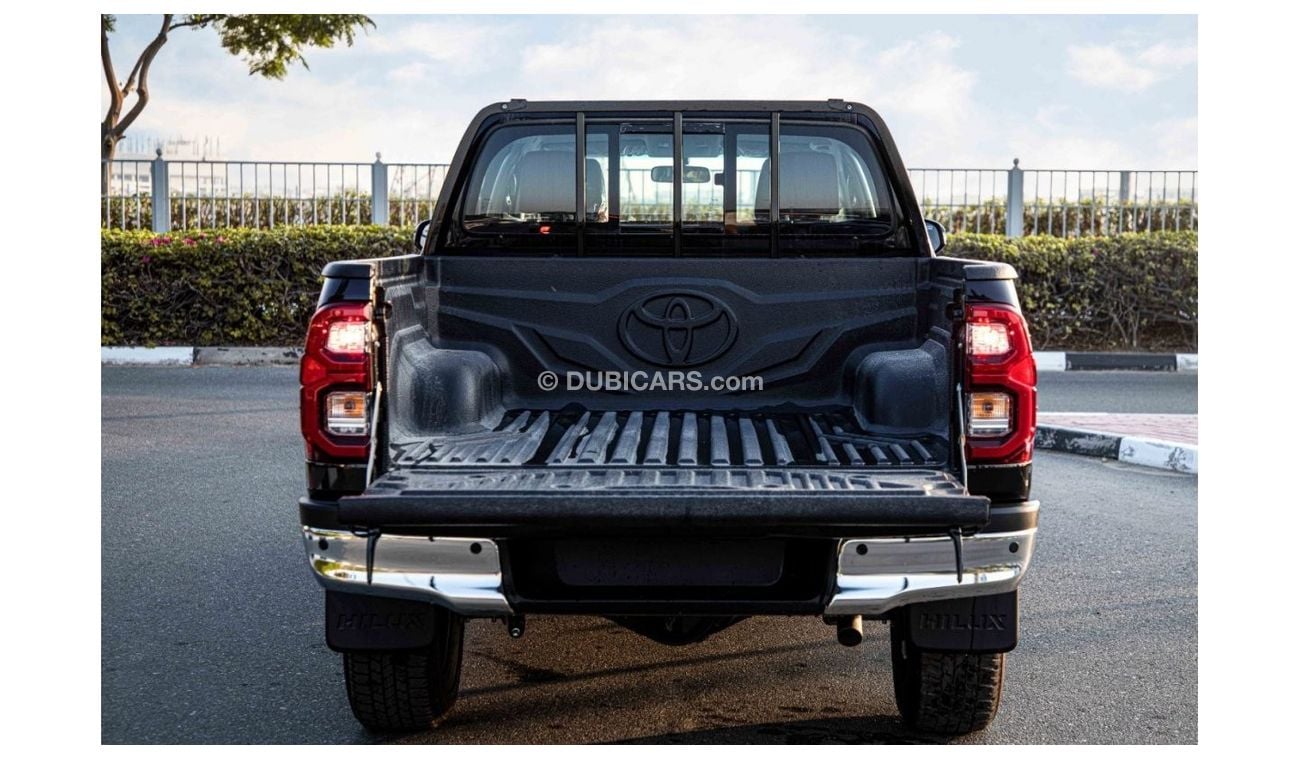 تويوتا هيلوكس 2023 Toyota Hilux 4x4 DC 2.8 D MT SR5 - Export Only