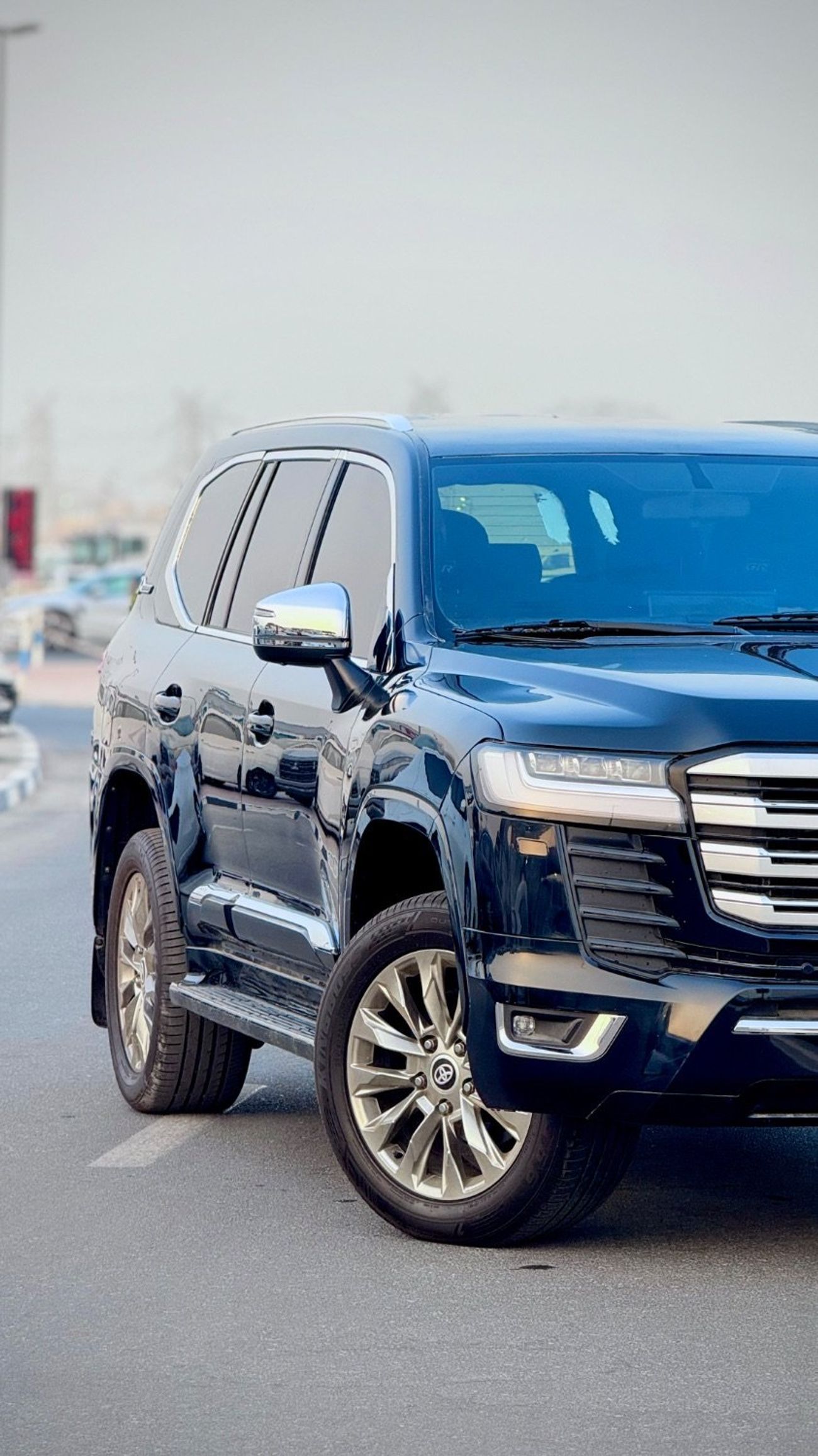 تويوتا لاند كروزر 2018 Model Facelift to 2025 LC300 Exterior and Interior Both Full Option V6 Engine