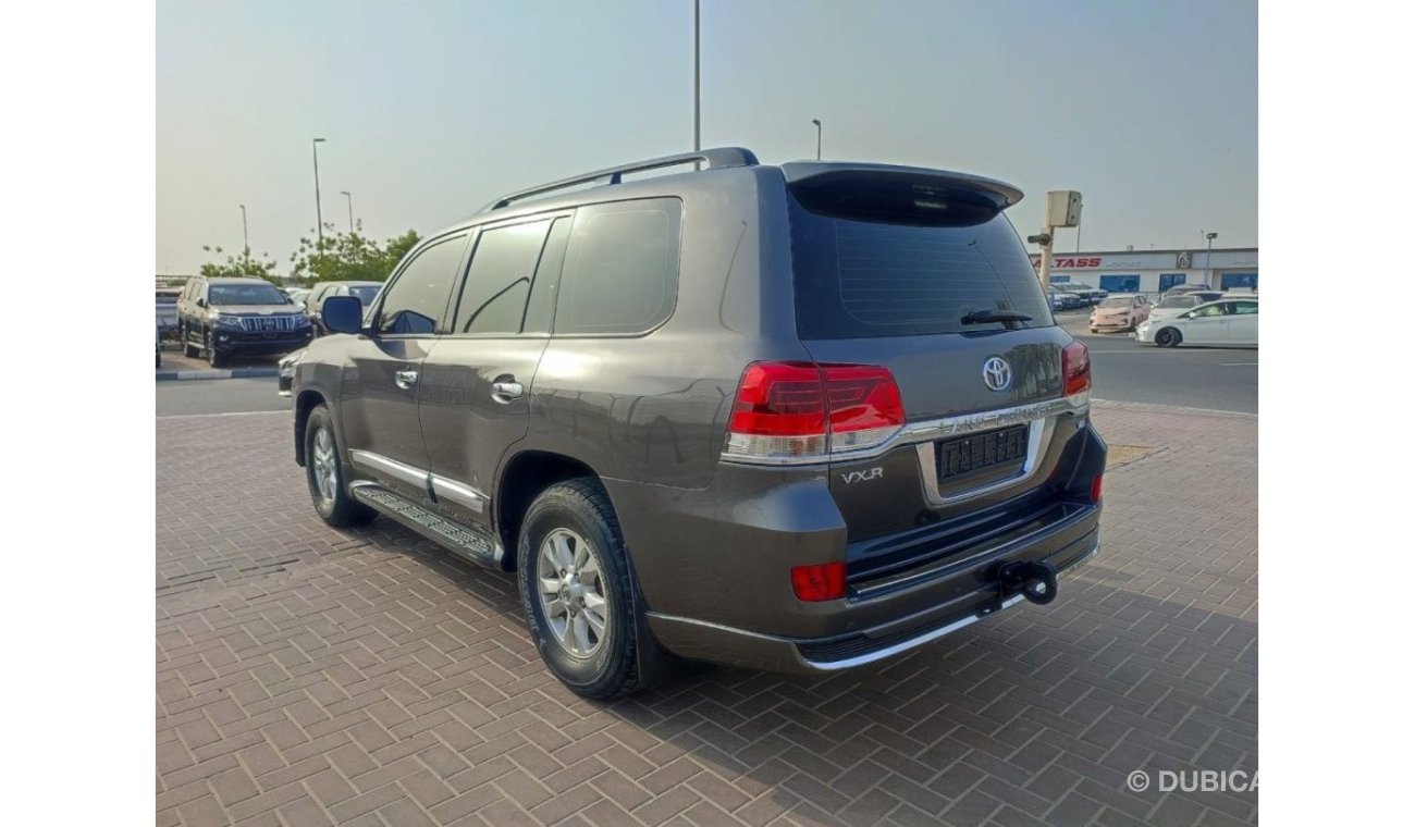 Toyota Land Cruiser VXR- JTMHU09J0C4058044- TOYOTA	LAND CRUISER  2012 -GCC-