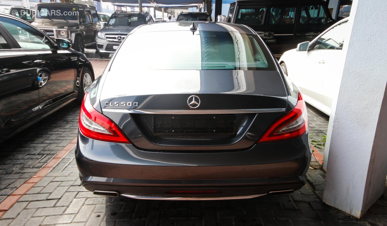 مرسيدس بنز CLS 500