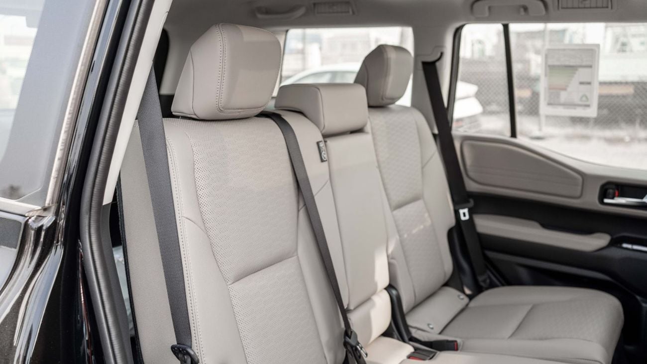 تويوتا برادو 2026 Toyota Prado VXL 2.4L AT Petrol (Black-Beige)