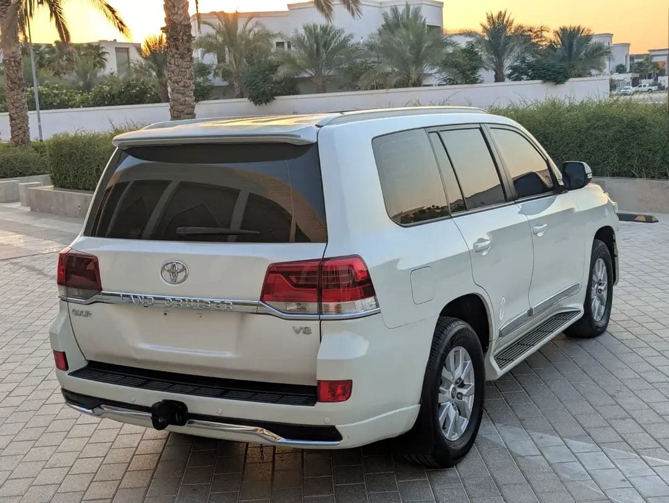 Toyota Land Cruiser GXR 2018 Diesel | GCC Specs | Full option Excellent Condition