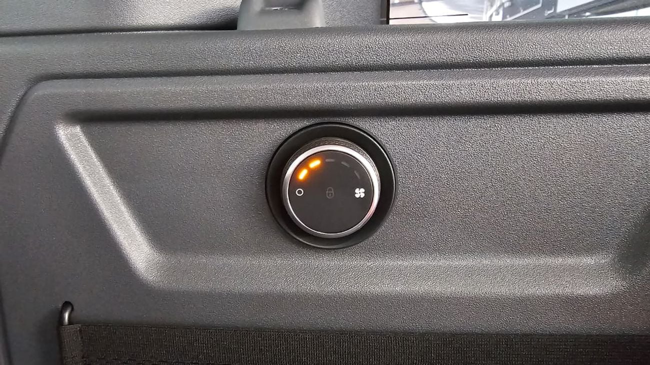 Land Rover Defender 2026 Land Rover Defender P400 HSE – White | Like New | GCC Specs