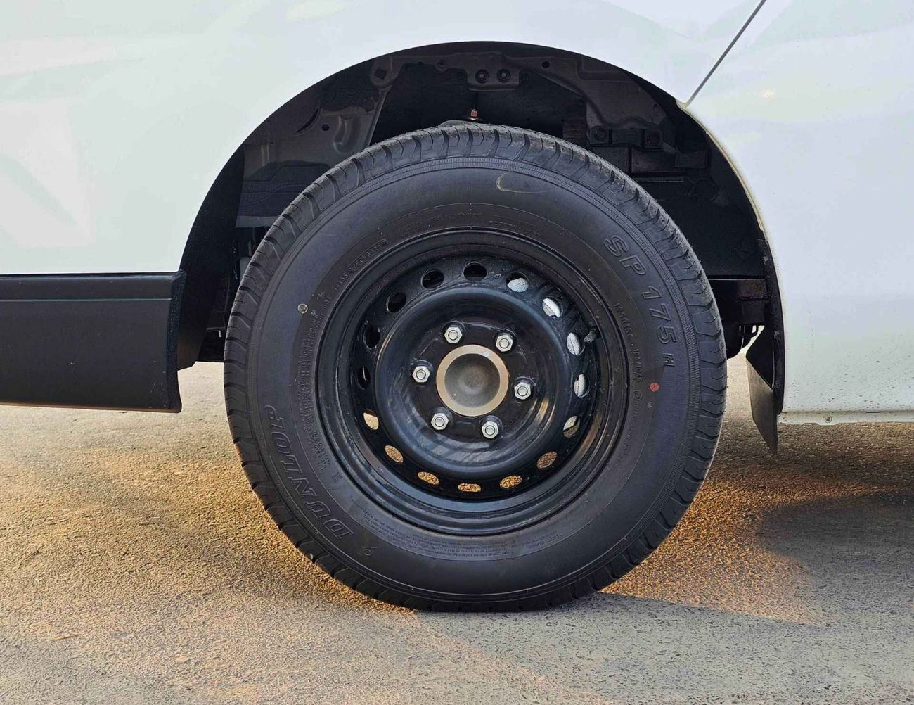 نيسان أورفان HIGHROOF PANEL VAN / 2.5L V4 PETROL M/T (CODE#NHURPP)