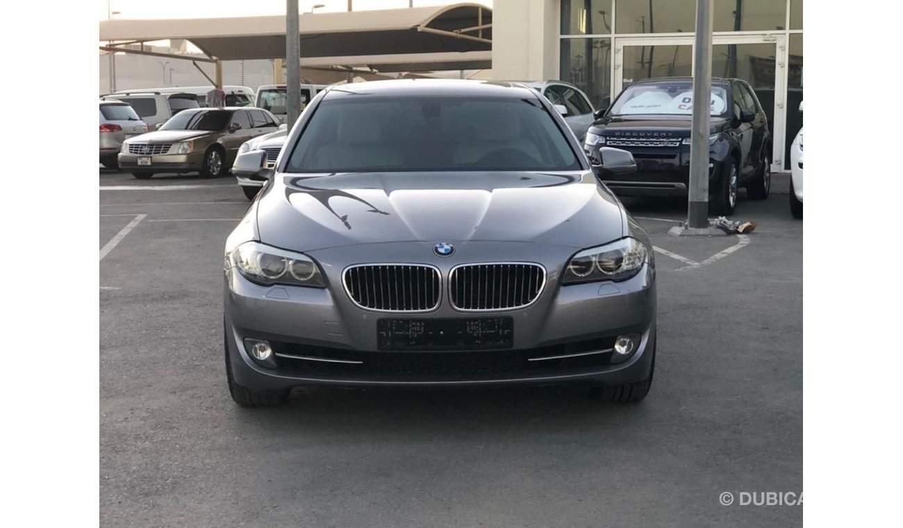 BMW 520i Bmw 520 model 2013 GCC prefect condition full option sun roof leather seats back camera back air con