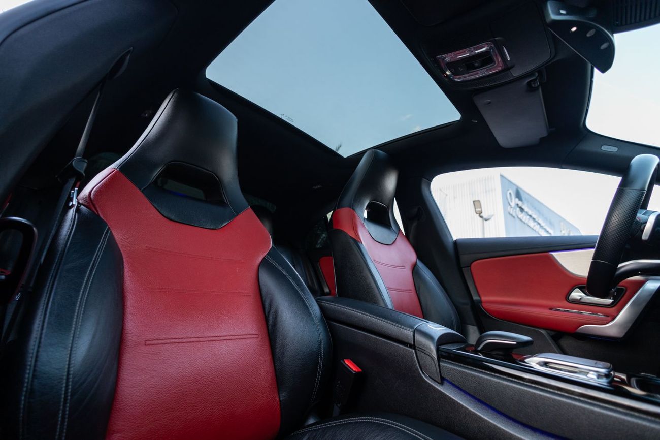 Mercedes-Benz CLA 250 Premium + 2.0L