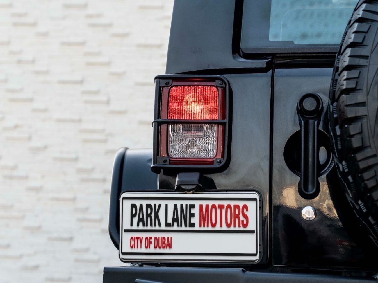 Jeep Wrangler Sahara Plus 3.6L A/T