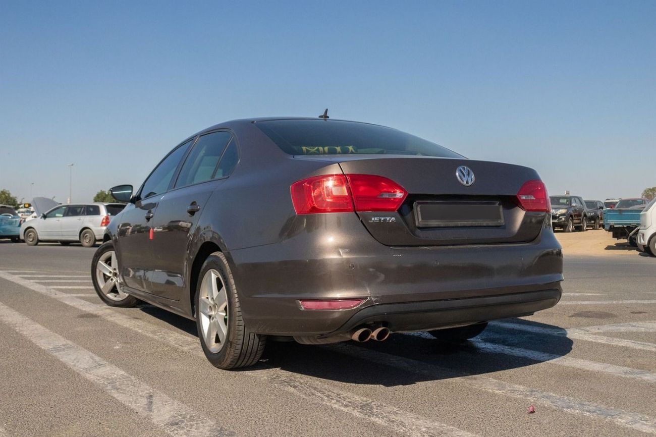 Volkswagen Jetta VOLKSWAGON JETTA Comfortline SE 2.0L | FULL OPTION | GCC