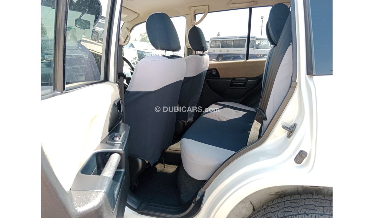 Mitsubishi Pajero MITSUBISHI PAJERO RIGHT HAND DRIVE(PM02873)