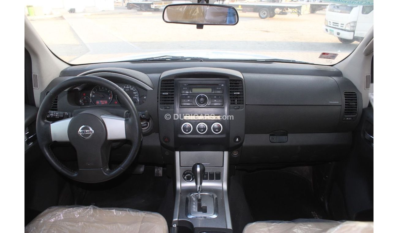 Nissan Pathfinder SE Mid Nissan Pathfinder 2014 in excellent condition without accidents