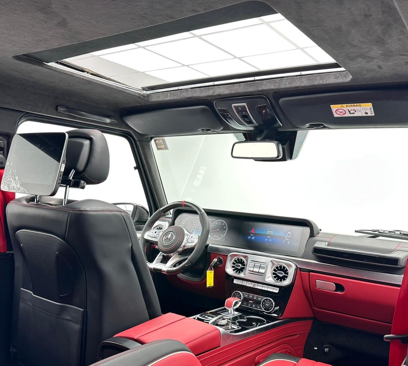 Mercedes-Benz G 63 AMG Std 5.5L 2017 Mercedes-Benz G63 AMG, Full Service History, Excellent Condition, GCC