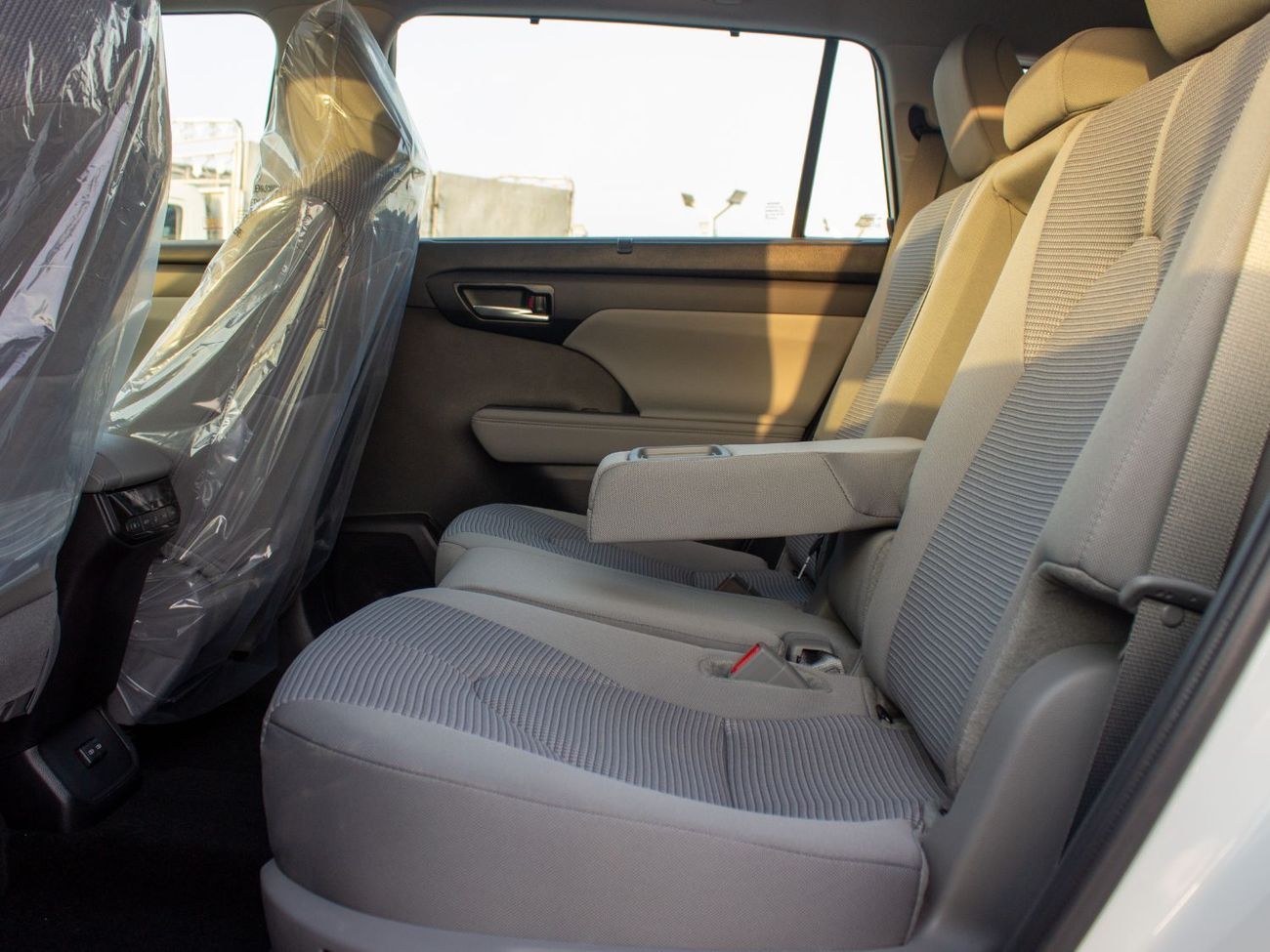 تويوتا هايلاندر EXPORT ONLY - 2.5L Highlander 2.5L Hybrid GLE (AWD)