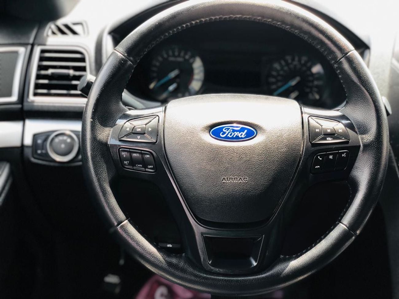 Ford Explorer XLT, 6 CYLINDERS, POWER SEATS, PUSH START, REAR CAMERA, AMAZING CONDITION-LOT-604