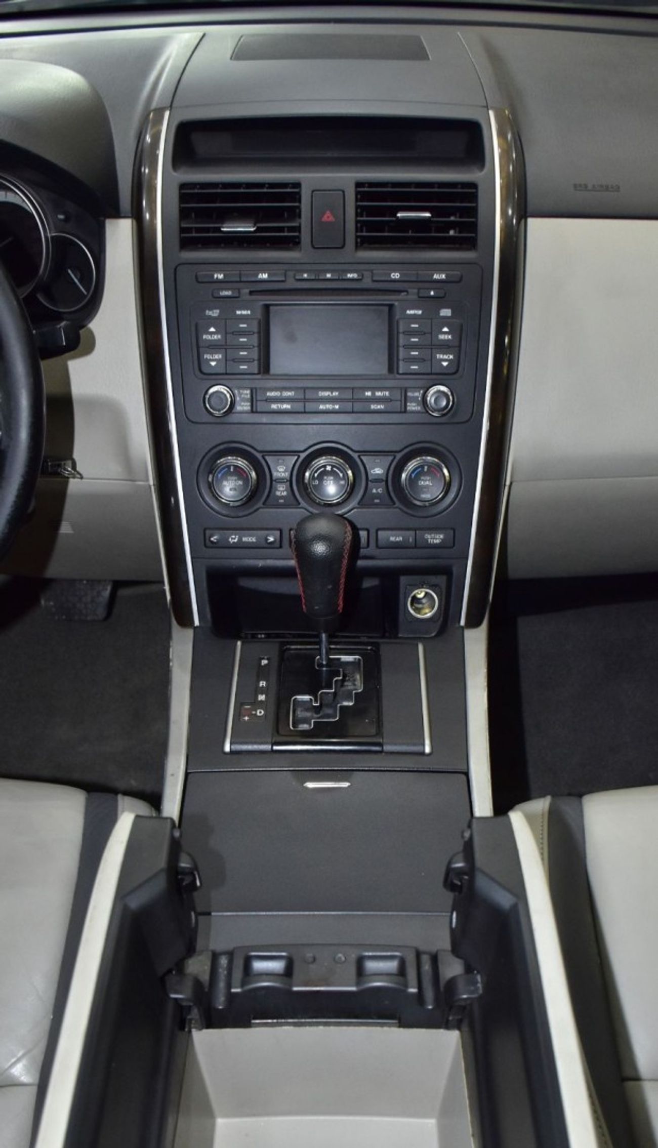 Mazda CX9 EXCELLENT DEAL for our Mazda CX-9 ( 2010 Model ) in Grey Color GCC Specs