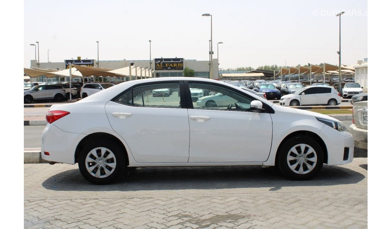 Toyota Corolla SE ACCIDENTS FREE - GCC - ENGINE 1600 CC - CAR IS IN PERFECT CONDITION INSIDE OUT