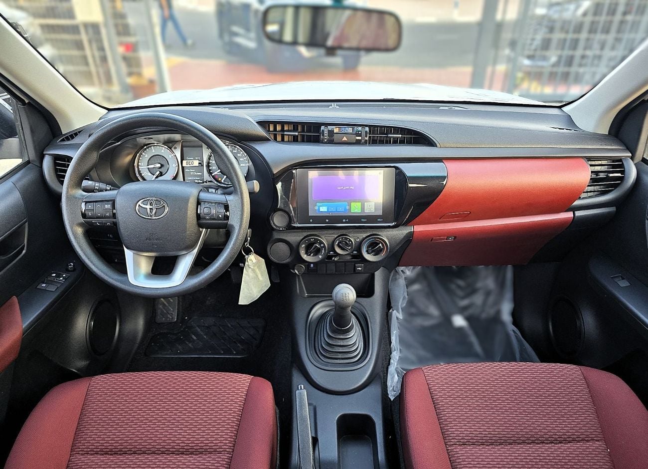تويوتا هيلوكس  Toyota Hilux Single Cabin 2.4L diesel turbo M/T 2*4 White Color 2026 Model