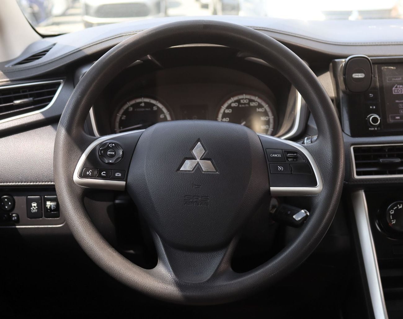 Mitsubishi Xpander MEDIUM LINE ACCIDENTS FREE - GCC - PERFECT CONDITION INSIDE OUT - 7 STR - ENGINE 1500 CC