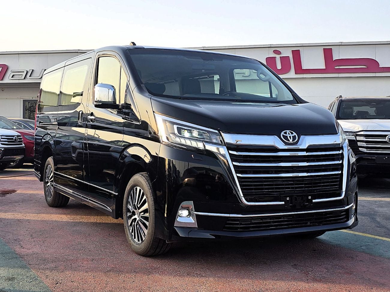 Toyota Granvia Premium 2.8l Toyota Granvia Premium 2.8l Diesel A/T RWD 6 Seats Black color 2025 Model