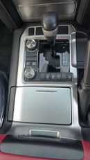 Toyota Land Cruiser VXR V8 Engine Diesel Engine RHD Full Option