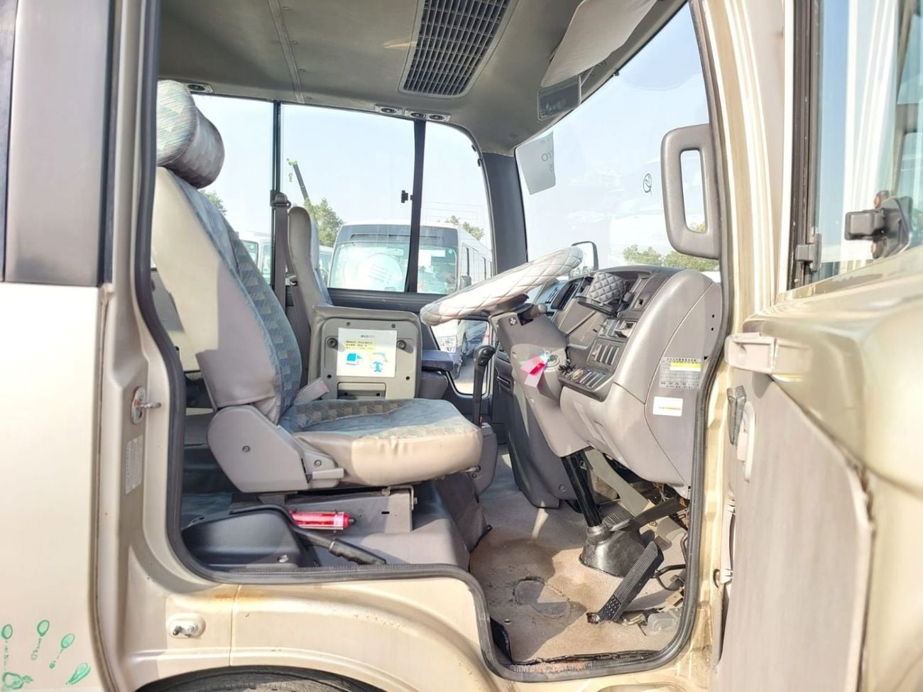 إيسوزو جرنی (RAMADAN OFFER) ISUZU JOURNEY BUS RHD 2002 MODEL 4.2 L DIESEL AUTOMATIC(PM05059)