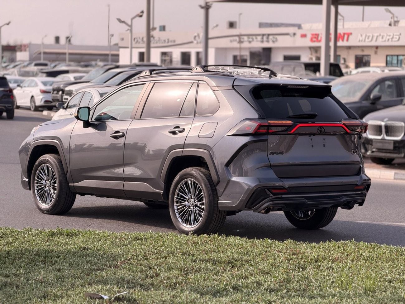 تويوتا راف ٤ Full option 2.5L  XLE 2025