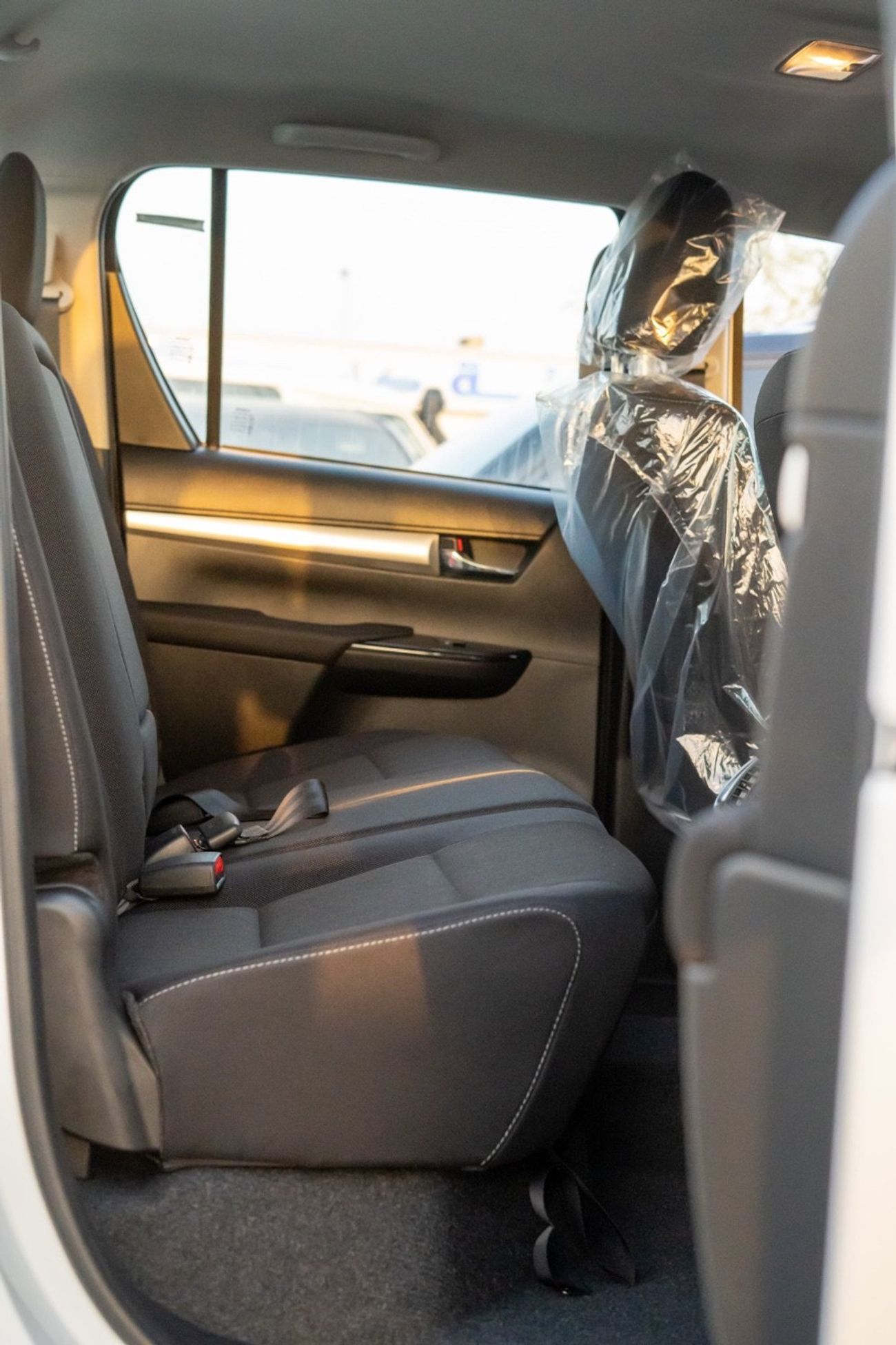 تويوتا هيلوكس SR5 2.4L Double Cab full option