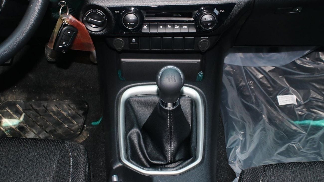 تويوتا هيلوكس Toyota Hilux  2.4L diesel M/T Wide body with Chrome bumper  White 2025 model