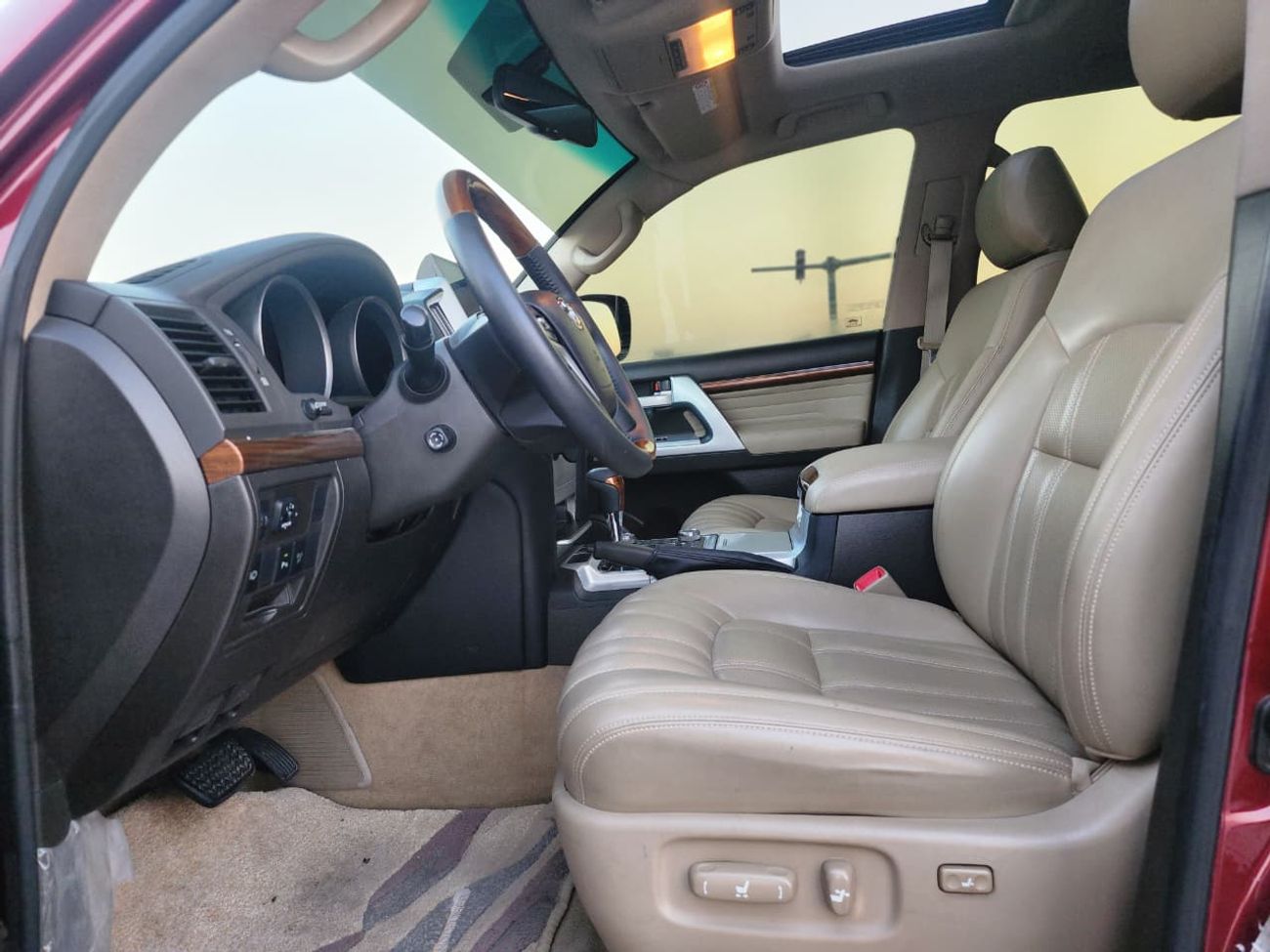 تويوتا لاند كروزر VXR V8 UPGRADE