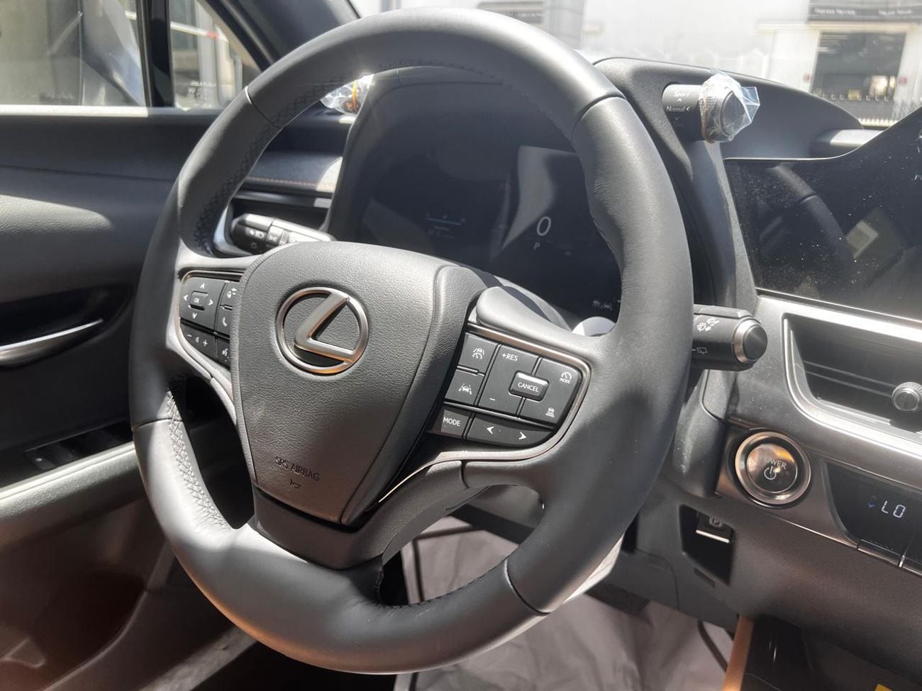 Lexus UX300h