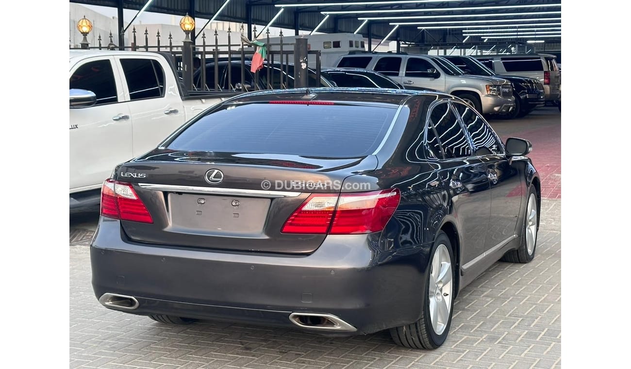 لكزس LS 460