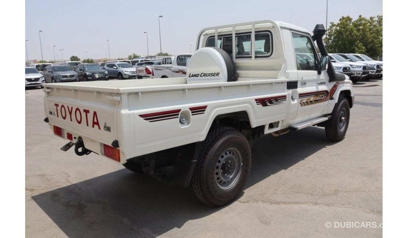 تويوتا لاند كروزر بيك آب 2021 TOYOTA LAND CRUISER GRJ79 4.0 V6 - Difflock, Winch, hublock - FULL OPT