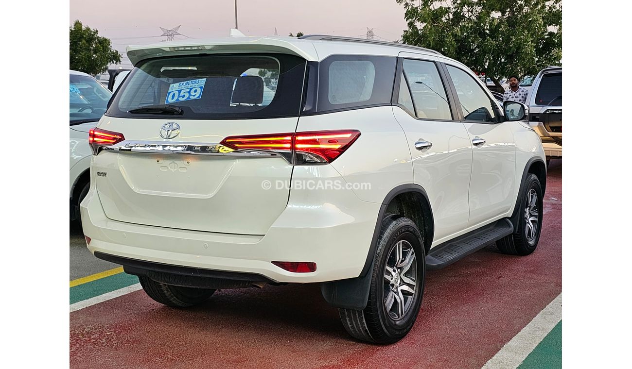 Toyota Fortuner EXR / V4 2.7L / 4WD / 1 YEAR WARANTY / INSURANCE- REGISTERATION (LOT #  8327)