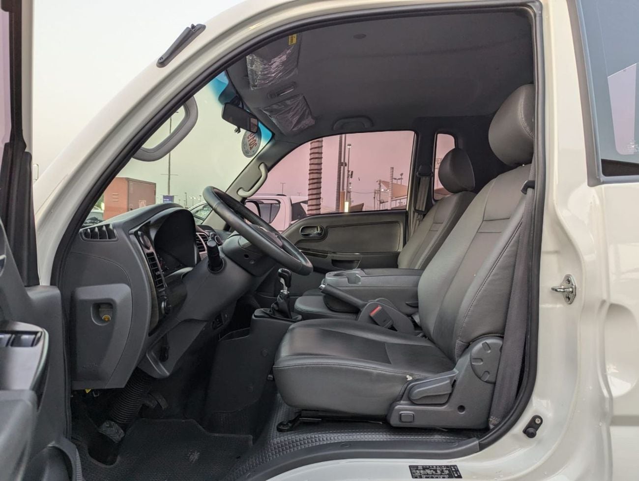 Kia Bongo Kia Bongo 2019 diesel 4 cylinder engine 2.5 Korean specs clean car without accident without paint no