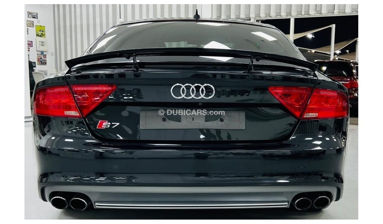 Audi S7 GCC .. V8 .. FSH .. Original Paint .. Top Range ..
